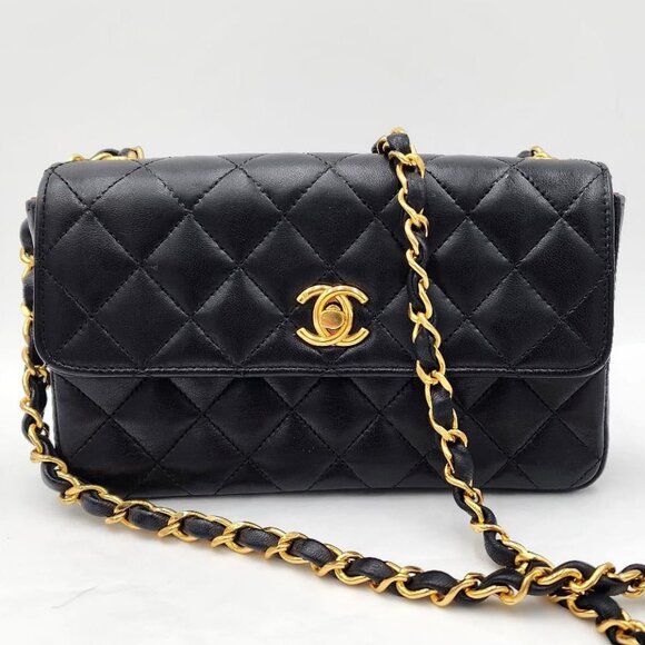 CHANEL Handbags - CHANEL Vintage Classic Single Flap Quilted Lambskin Chain Bag Black